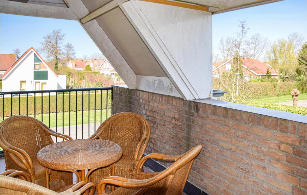Stunning Home In Breskens With Kitchen Exterior foto